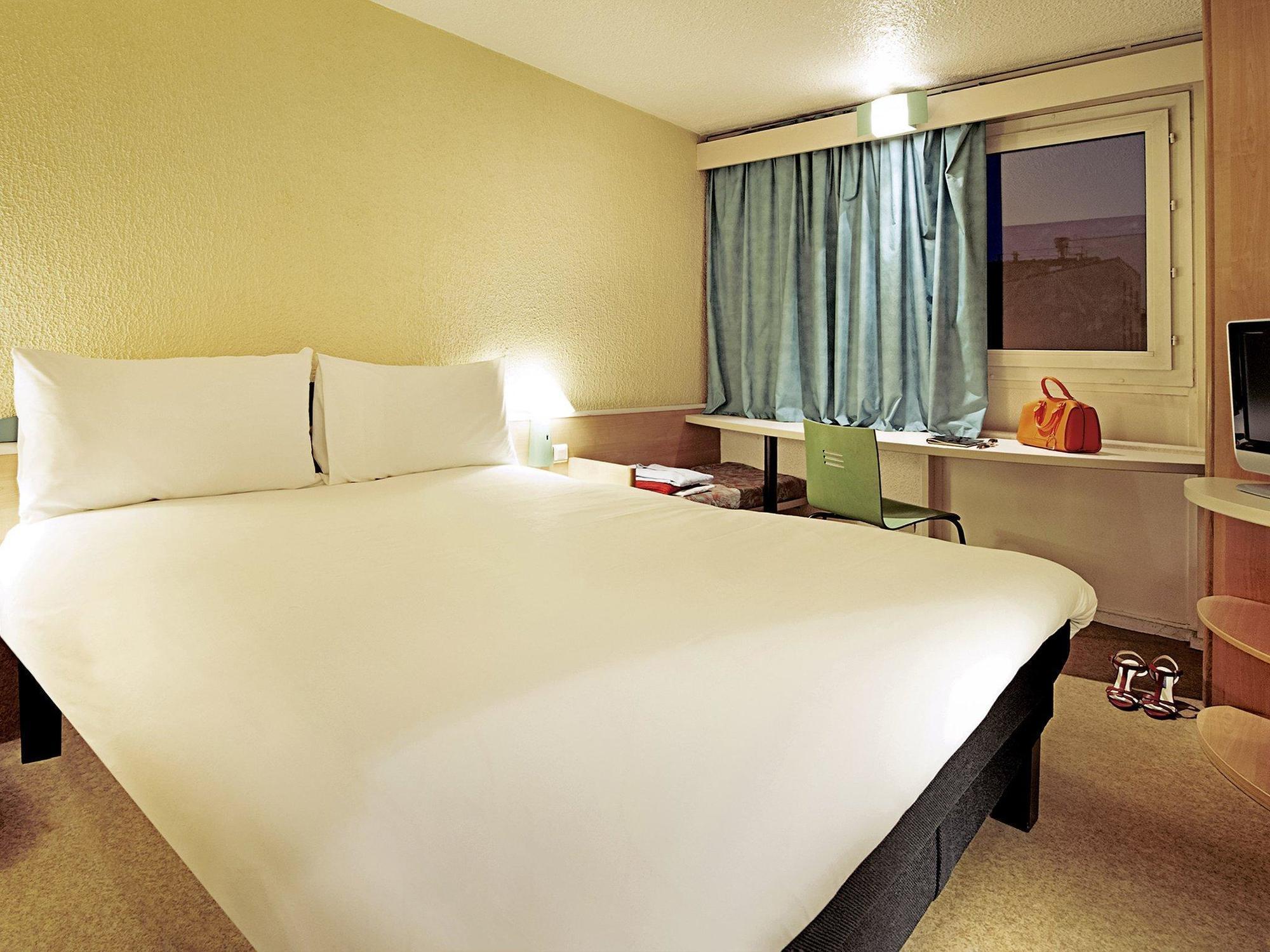 Hotel Ibis Poitiers Sud Exterior foto